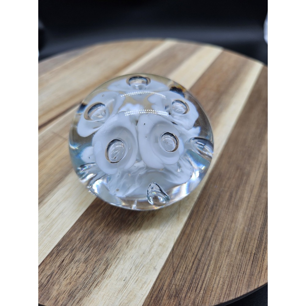 Vtg Jennings Bonnell J.B. Glass Paperweight With White Trumpet Flower Design - Picture 3 of 8